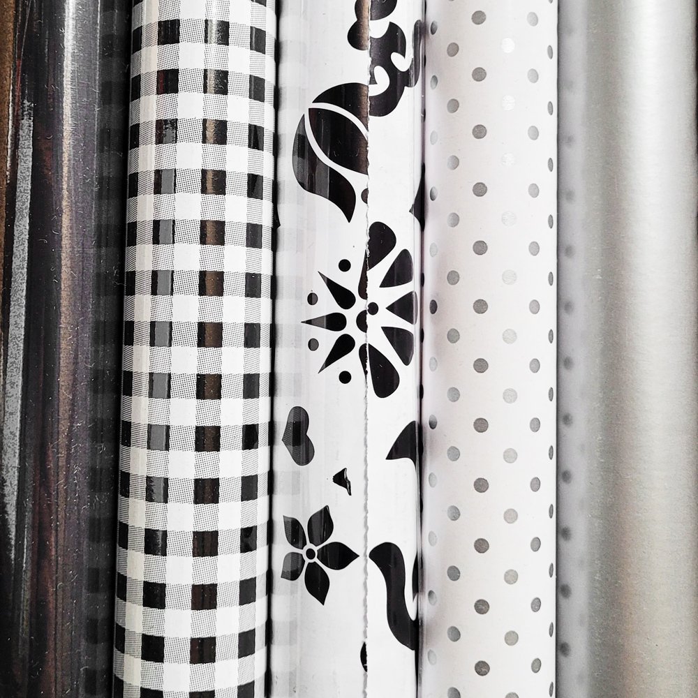 Papier róż niebieski do prezentów 57cmx10m ZST22