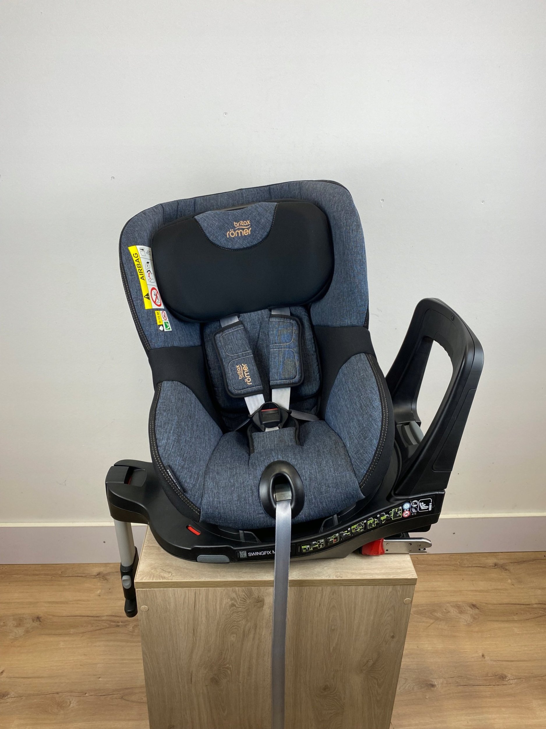 Fotelik samochodowy Britax Römer Britax Romer Dualfix Pro M fotelik samochodowy, czarnego (Space) koloru