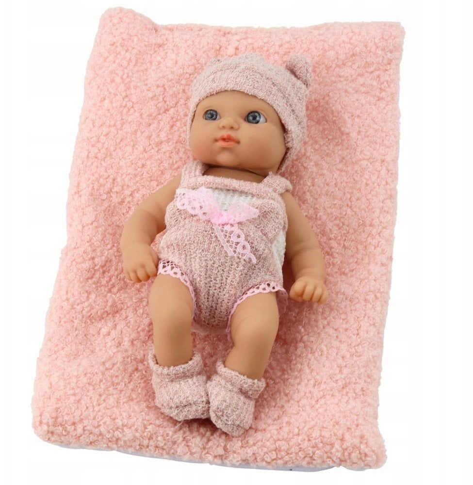 LeanToys Lalka Bobas niemowlę Z Kocykiem biało-różowe Ubranko czapeczka 18 cm