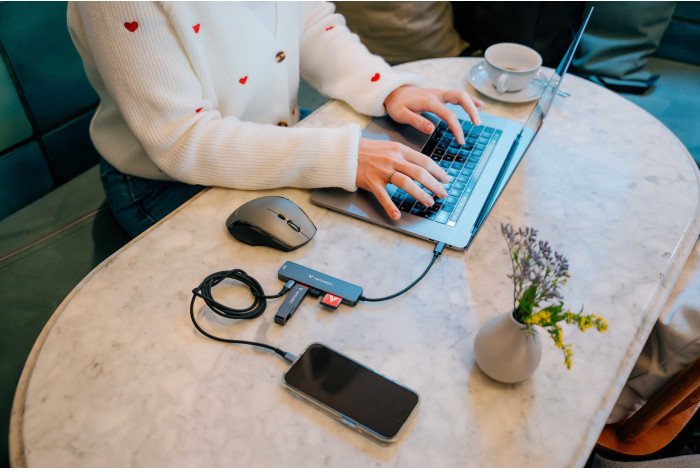 Hub USB Verbatim Multi Port Essentials USB-C PD, USB-A 3.0, USB-A 2.0, HDMI, SD/microSD