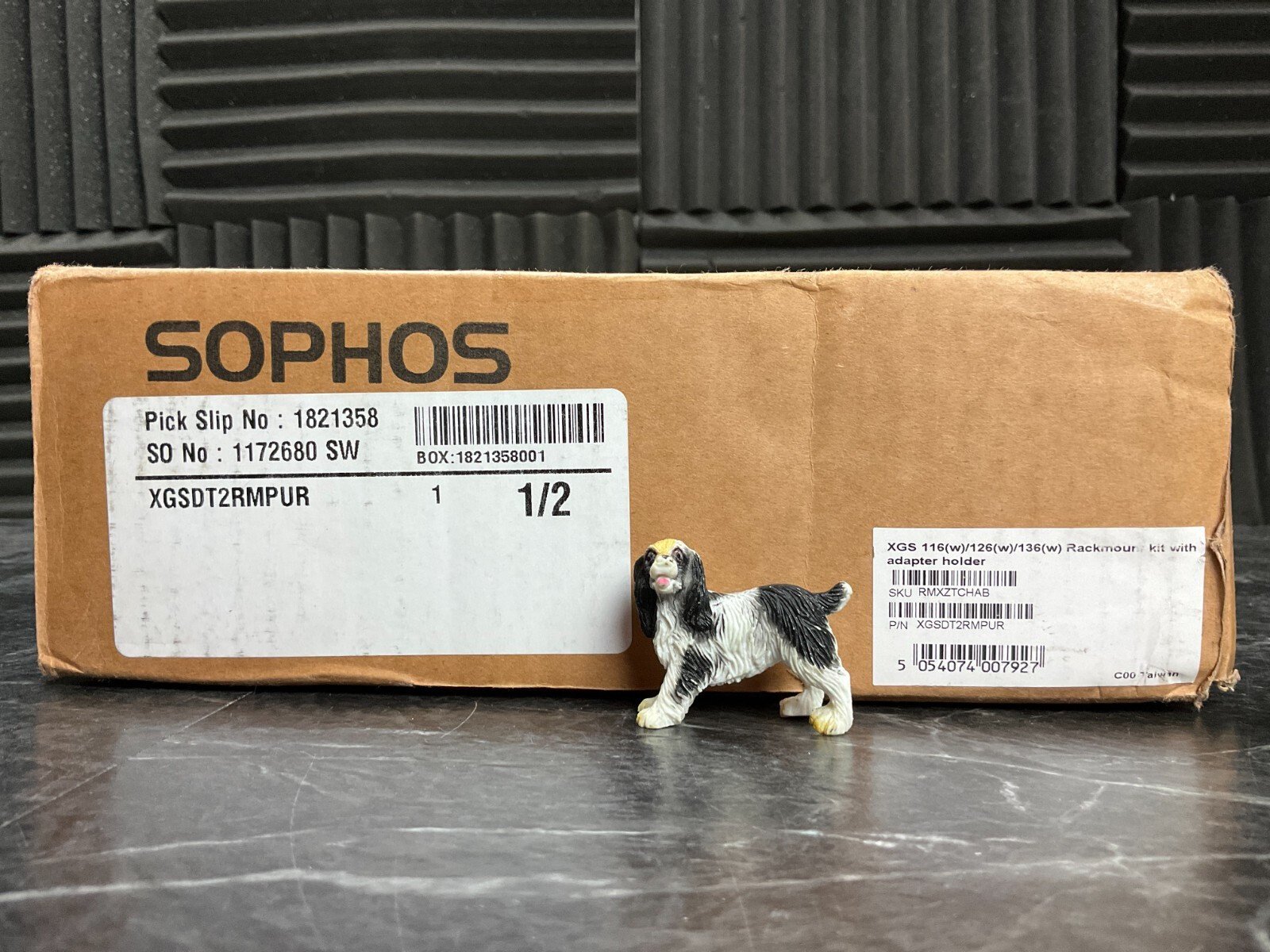 SOPHOS Rackmount kit with adapter holder for XGS 116w/118w/ 126w/128w/ 136w/138 models only