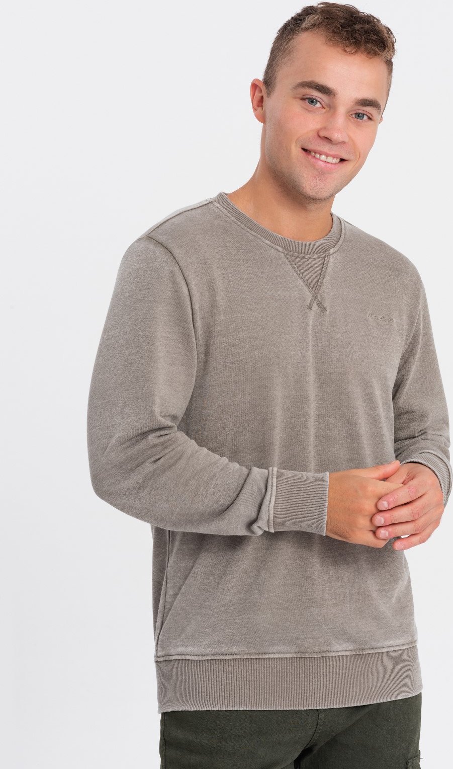 Ombre Washowana bluza męska z ozdobnym przeszyciem przy dekolcie - beżowa V2 OM-SSDS-0131 XL