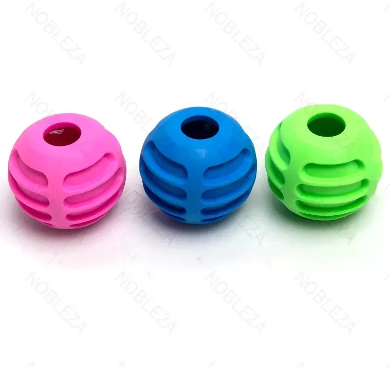 Piłka 6cm zabawka z miejscem na przysmaki smakołyki dla małego psa