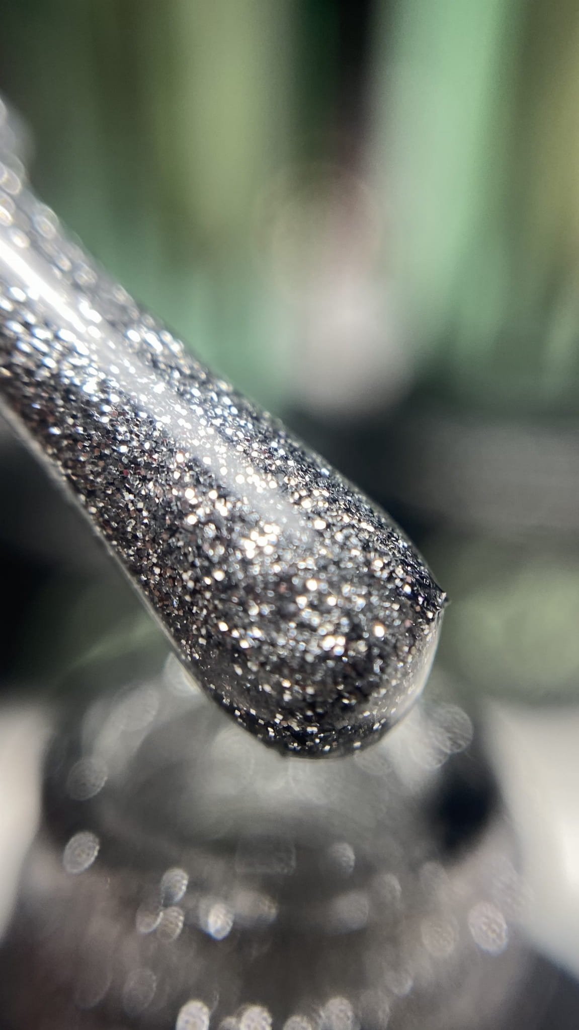 Cosmetics Zone Cosmetics Zone Lakier hybrydowy hipoalergiczny srebrny brokatowy 7ml Luxe Silver G008