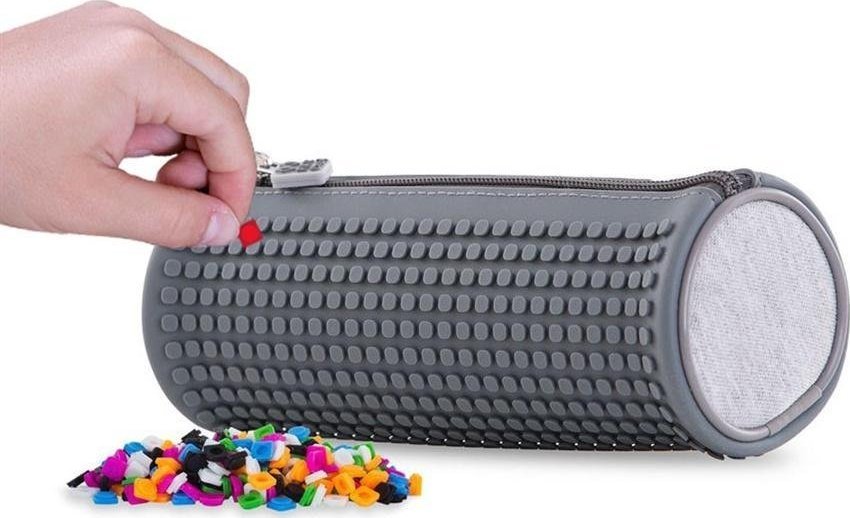 Piórnik Cass film Okrągły piórnik na suwak z szarym panelem