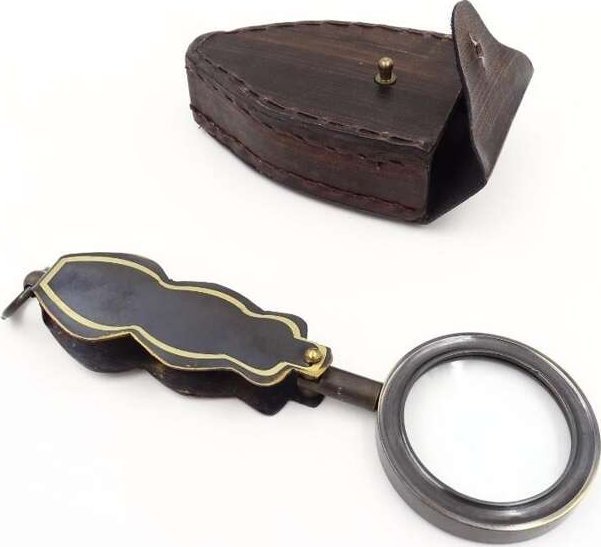 Podróżna lupa w skórzanym etui C-60