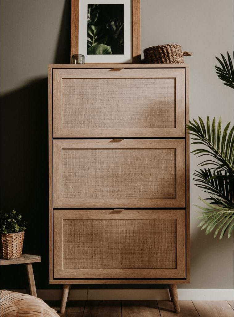 Finori Finori Szafka na buty Bali 49A, dąb sonoma i detale stylizowane na trzcinę