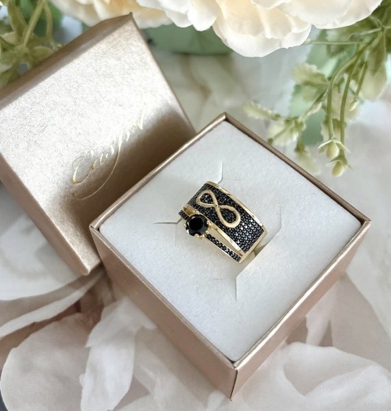 Złoty pierścionek ze znakiem nieskończoności PR.01236 pr.585