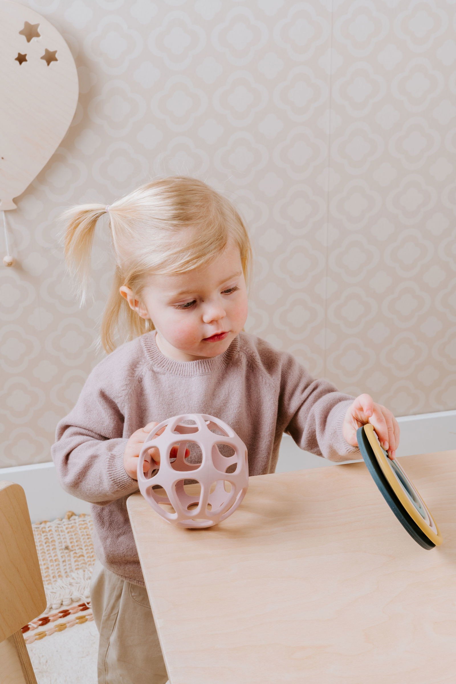 New! Baby's only silicone teether ball 0+ Old pink BO-860.862.007.50