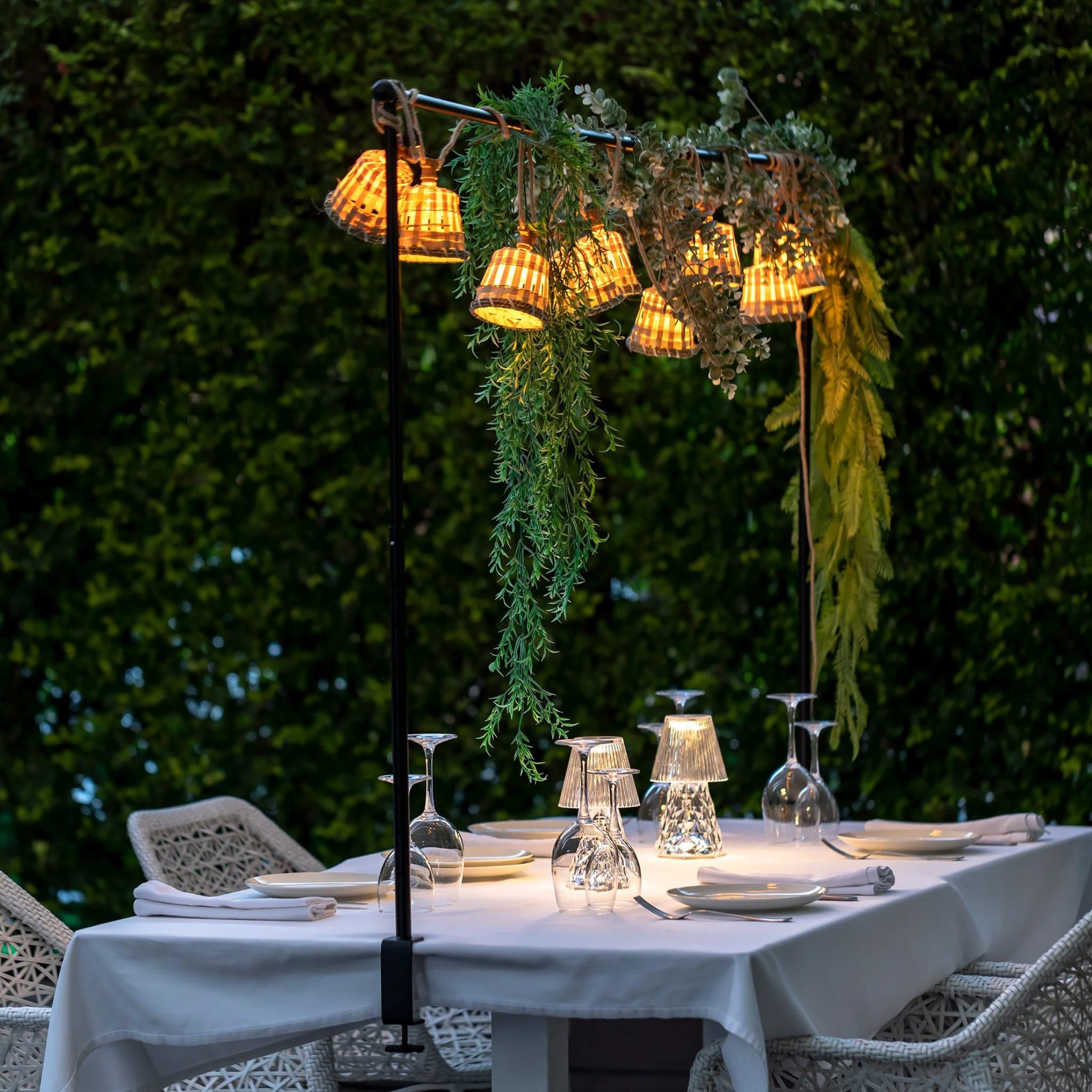 New Garden Garland lift black colour