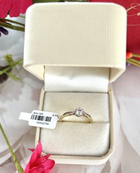 Złoty pierścionek z cyrkonią PR.00816 PR.585