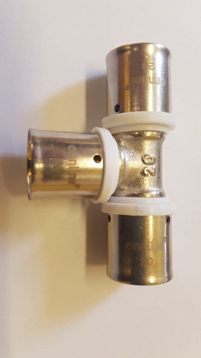 Onnline Trójnik zaprasowywany 63mm