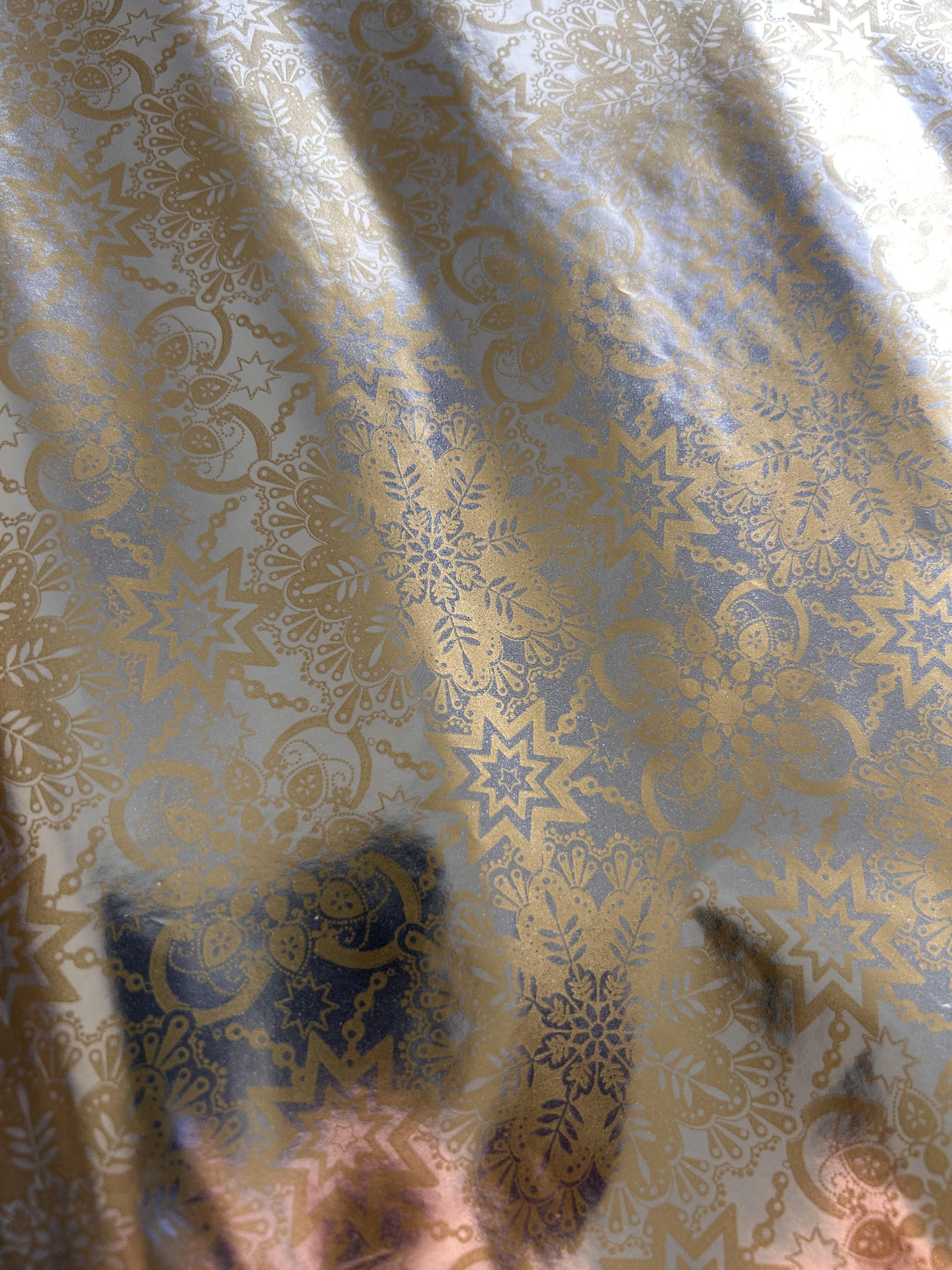 Folia świąteczna do pakowania prezentów 70cmx2 Fm10