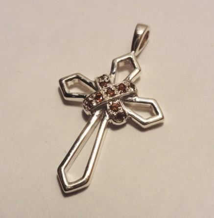 Srebro i Kamienie Zawieszka krzyżyk z granatem
