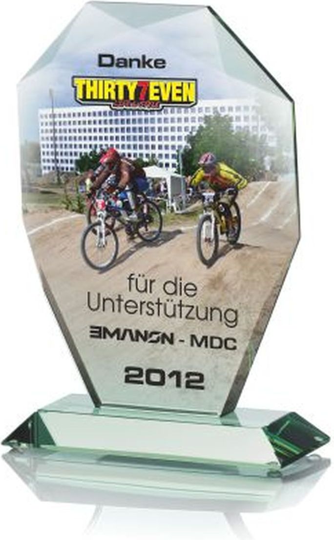 Victoria Sport Trofeum szklane z nadrukiem kolorowym LuxorJet z etui