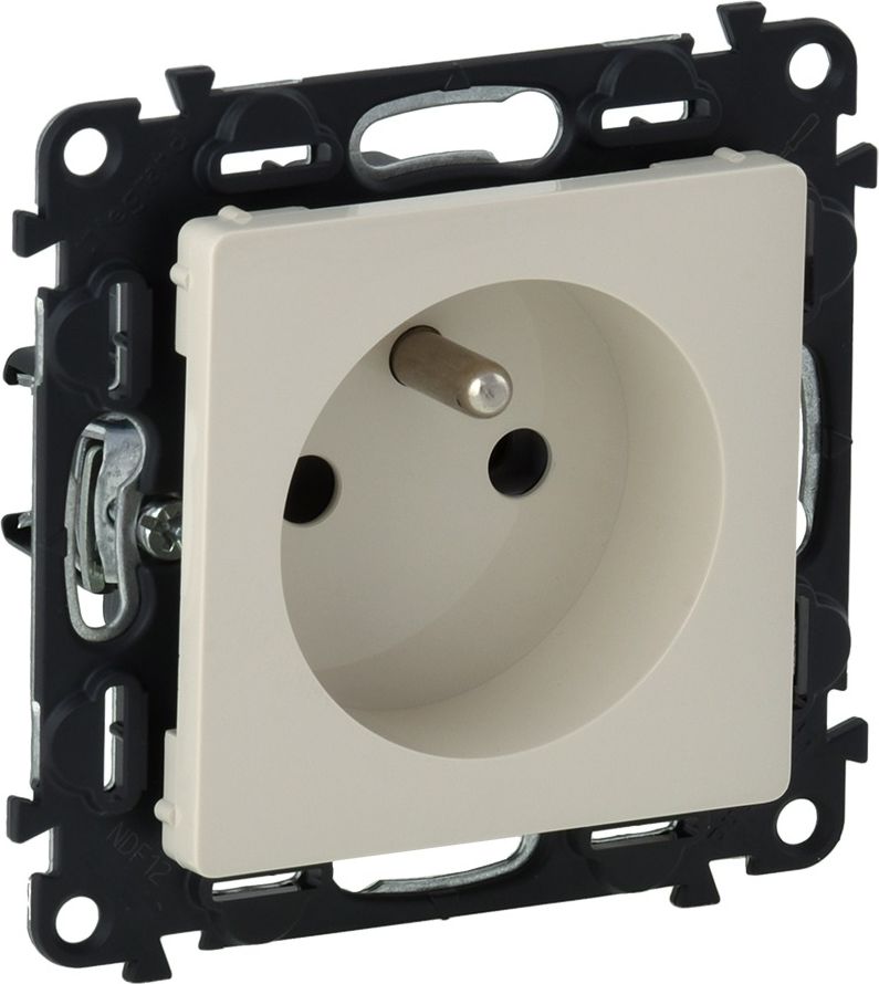 Legrand Gniazdo pojedyncze z/u 2P+Z z przesłonami kremowy (753280)