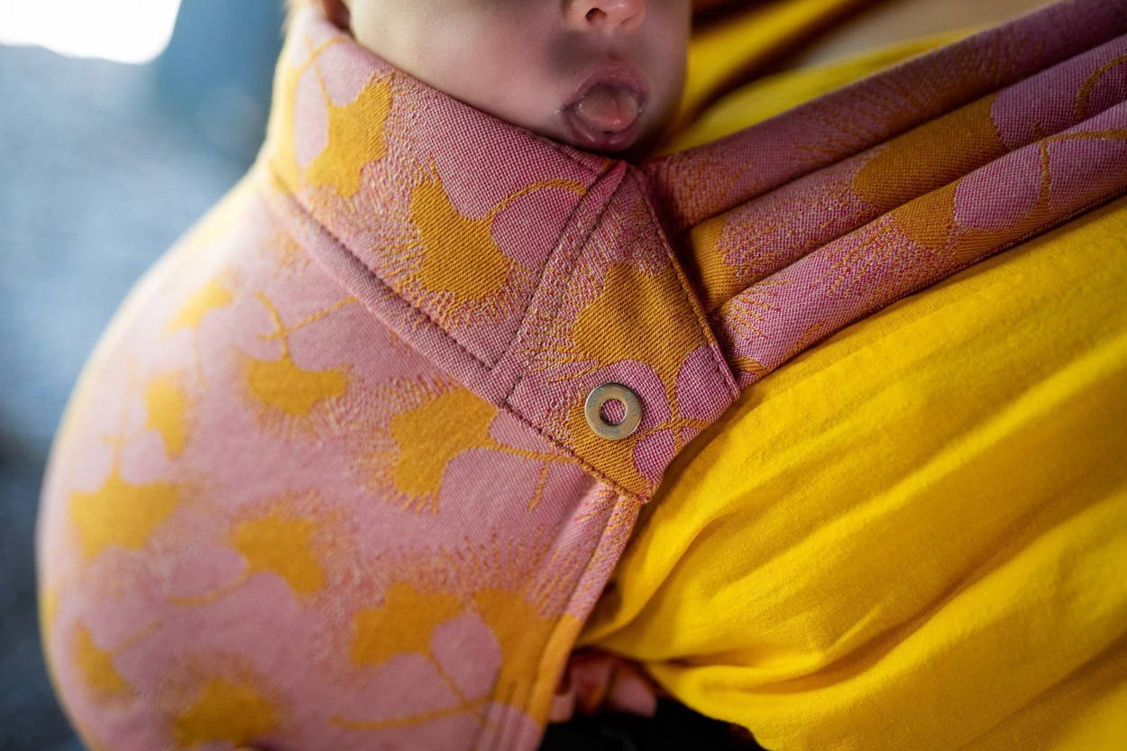 Nosidełko regulowane Qusy - Epic Ginkgo Sunrise Regulowane