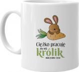 Koszulkowy Cieżko pracuję, żeby mój królik miał godne życie v2- kubek z nadrukiem