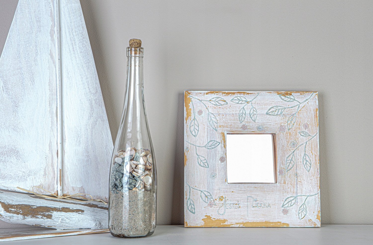 Lusterko kosmetyczne Lustro w ramie zdobionej w stylu rustykalnym