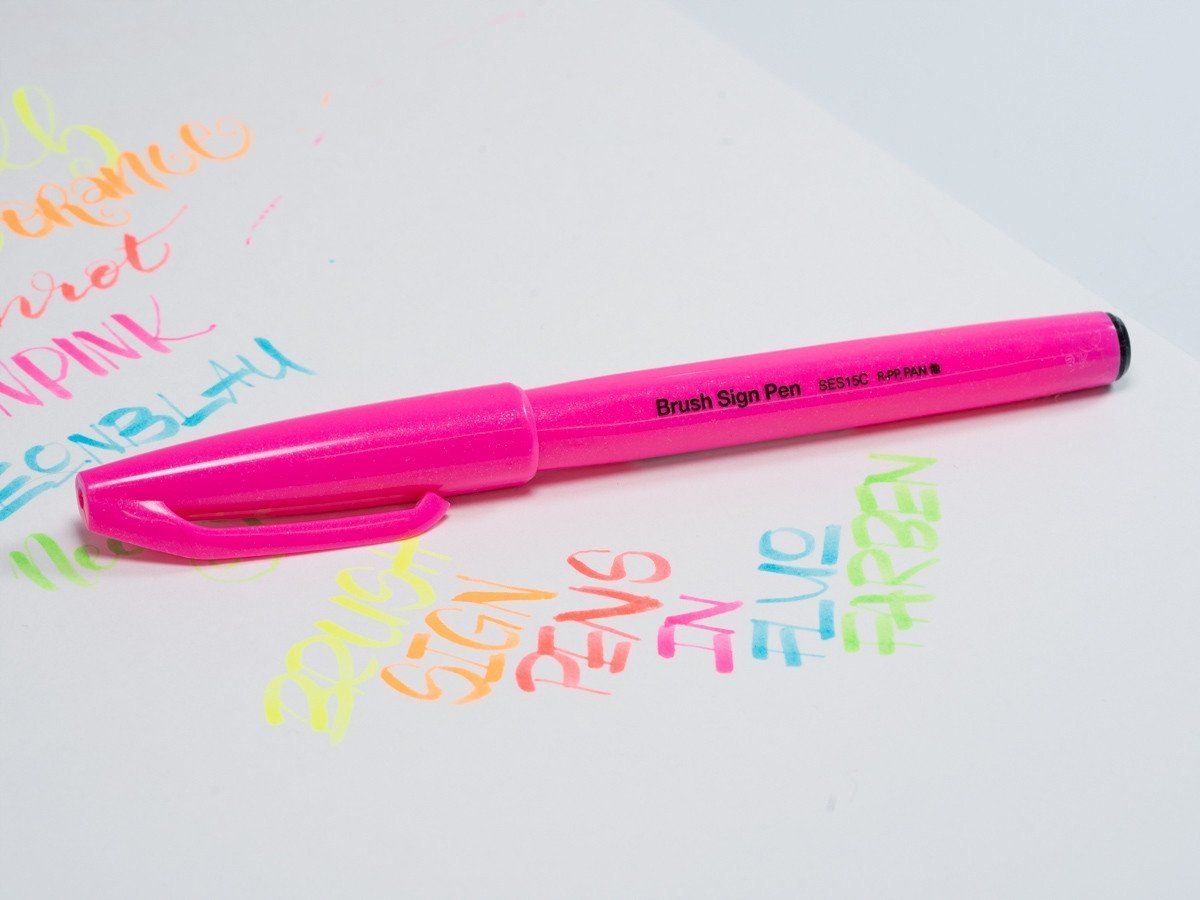 Pisak pędzelkowy Pentel Brush Sign Pen SES15C fluo