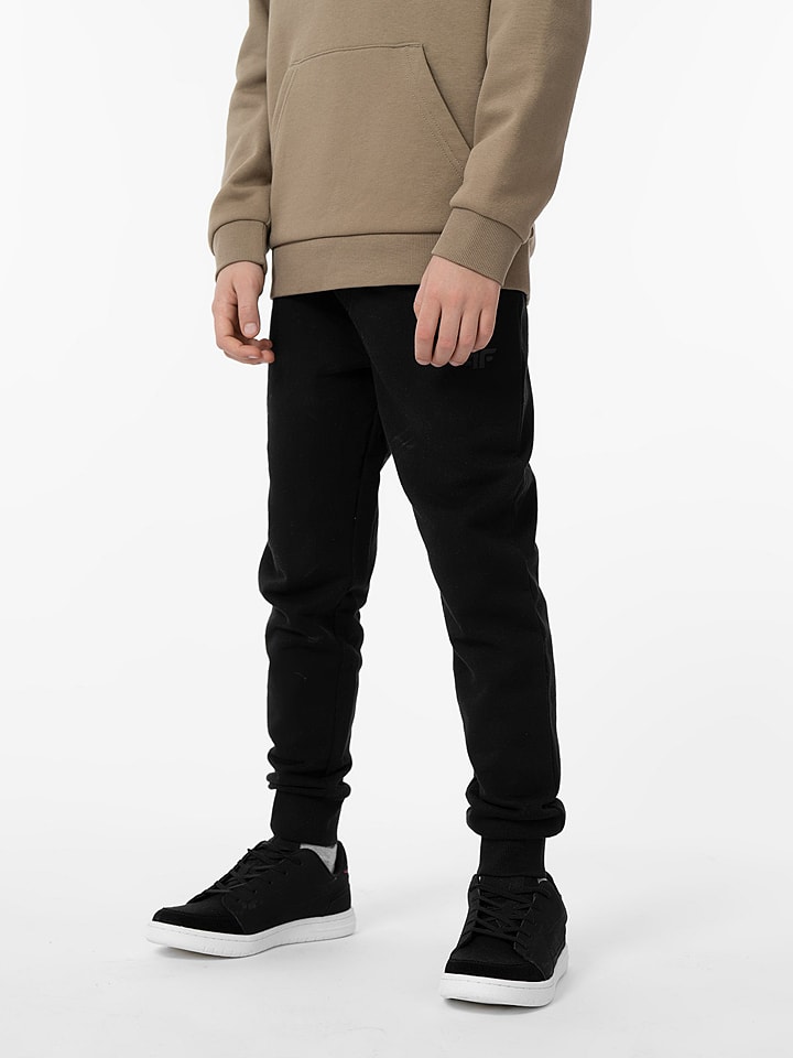 4F Spodnie dresowe w kolorze czarnym rozmiar: 158