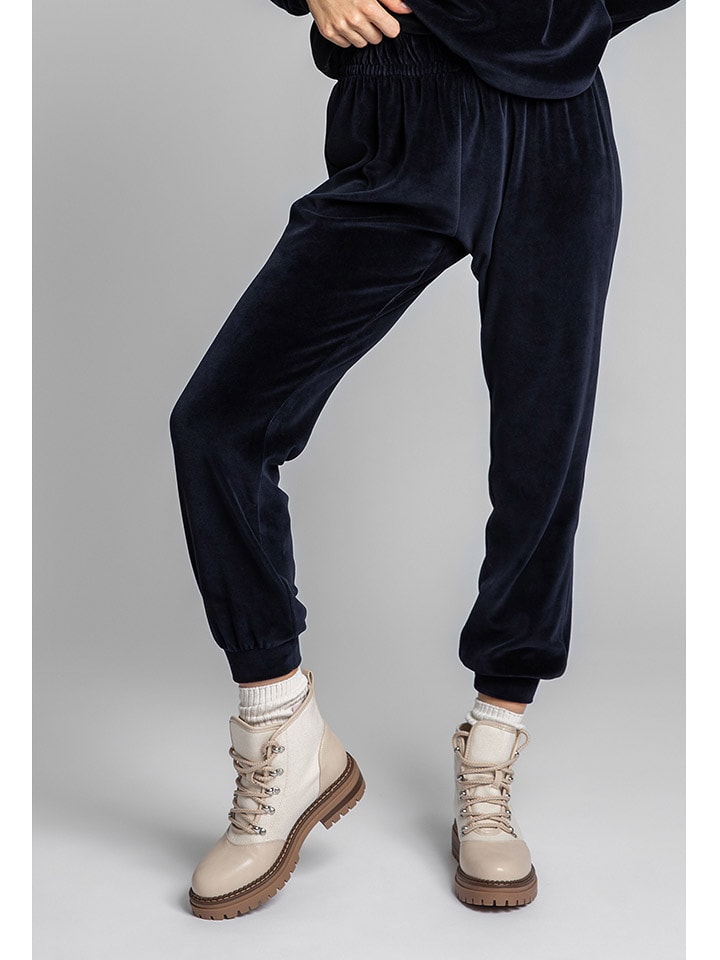 Spodnie dresowe w kolorze granatowym