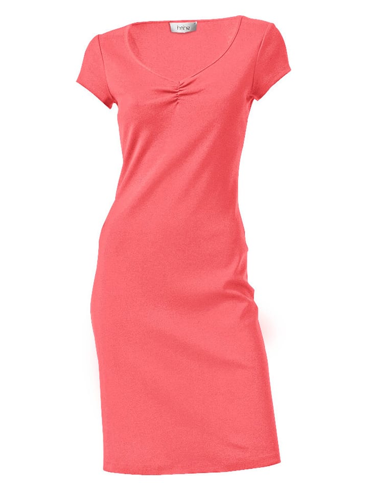 Sukienka w kolorze koralowym