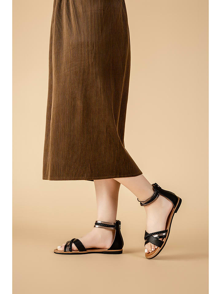 Foreverfolie Sandały w kolorze czarnym rozmiar: 37