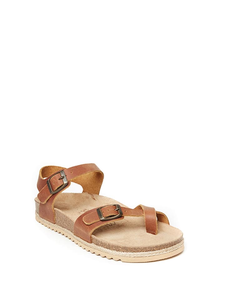 Skórzane sandały w kolorze jasnobrązowym