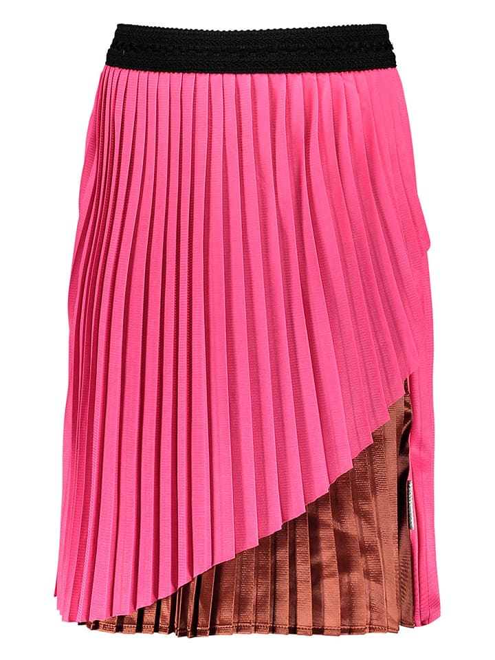 Spódnica w kolorze rożowym