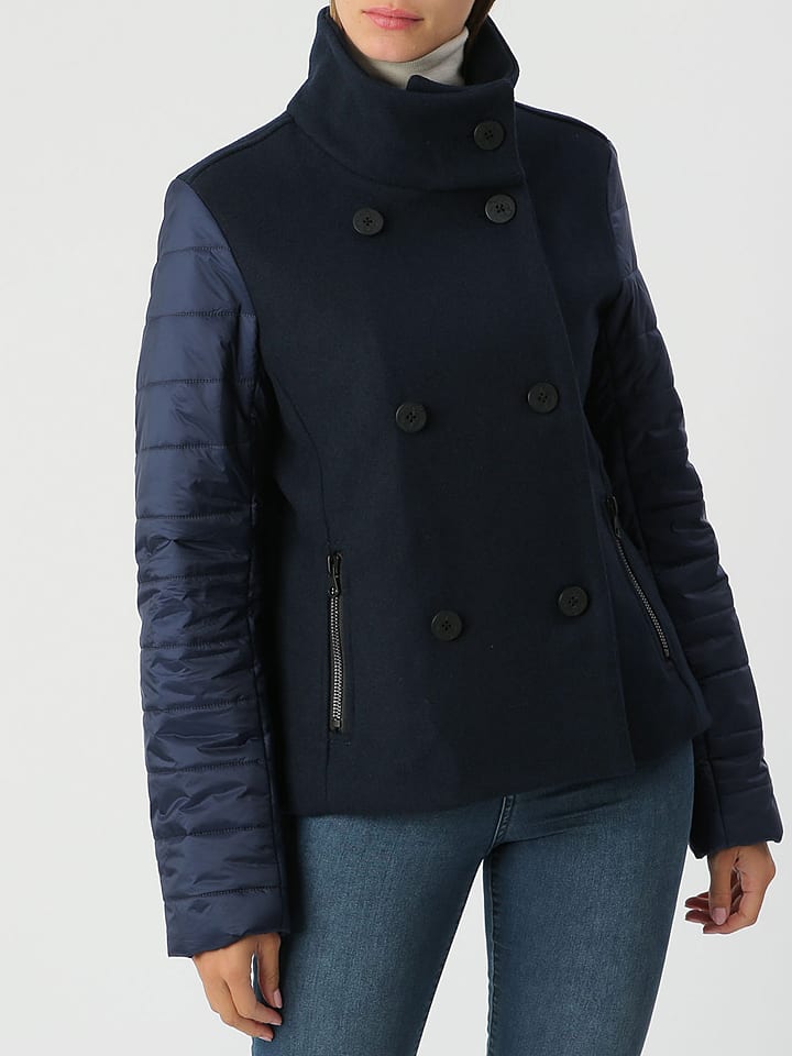 Kurtka przejściowa w kolorze granatowym