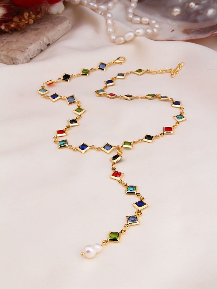 Pierres de Jade Pozłacany naszyjnik z elementami ozdobnymi - dł. 50 cm rozmiar: onesize