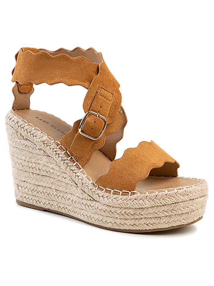 Foreverfolie Sandały w kolorze jasnobrązowym na koturnie rozmiar: 40