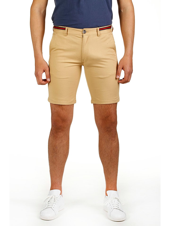 Szorty w kolorze jasnobeżowym