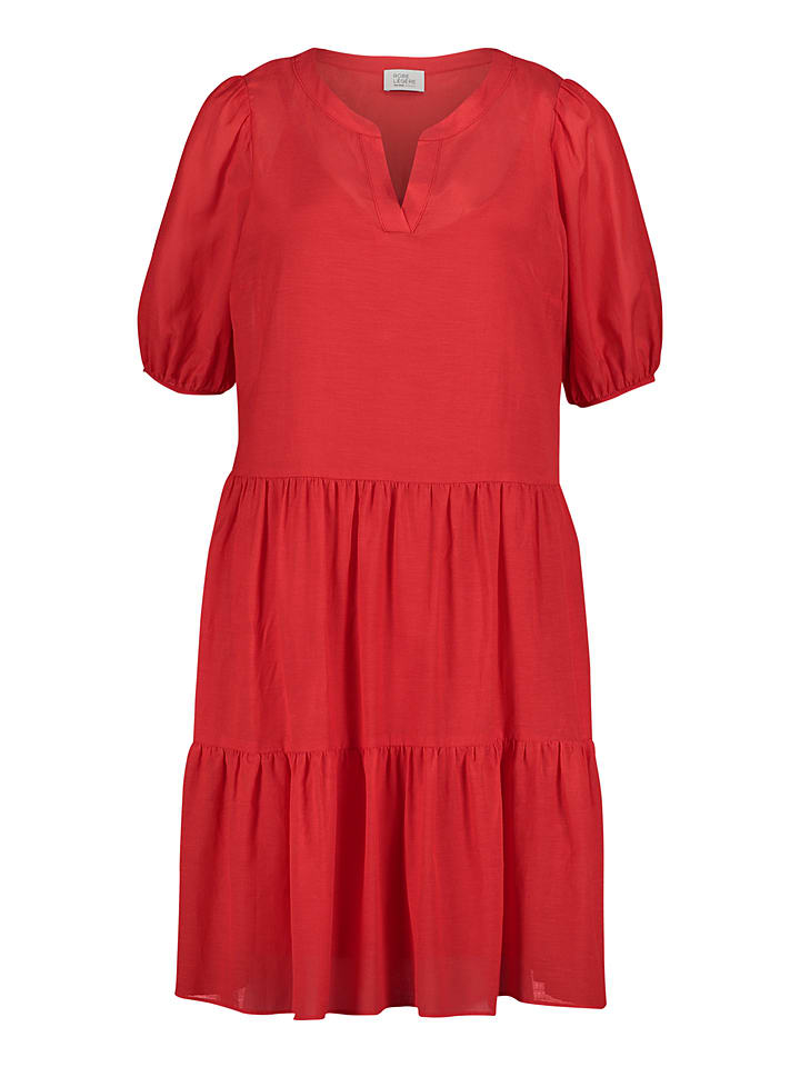 Sukienka w kolorze czerwonym