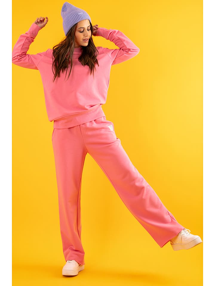 Spodnie dresowe w kolorze różowym