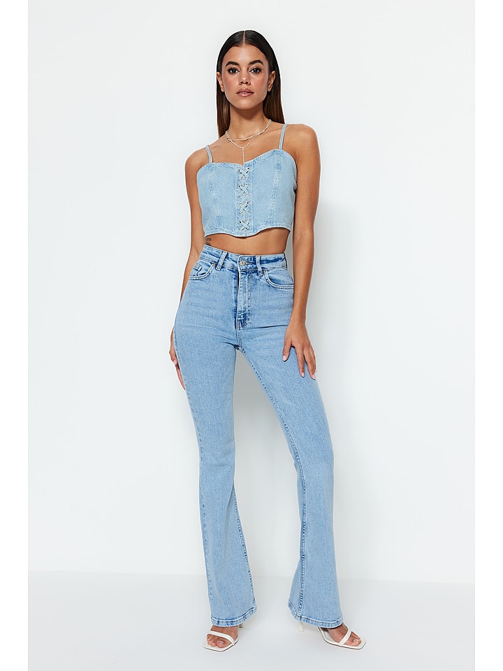 trendyol Dżinsy - Flaire fit - w kolorze błękitnym rozmiar: 34