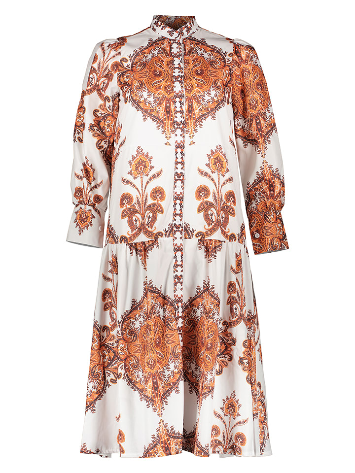 Sukienka w kolorze brzoskwiniowo-białym