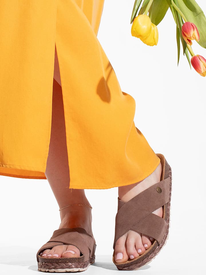 BAYTON Skórzane klapki "Burgos" w kolorze jasnobrązowym rozmiar: 42