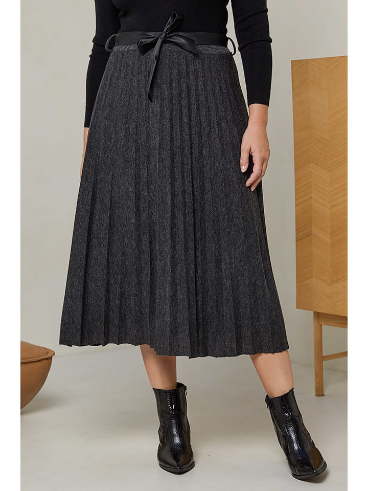 Curvy Lady Spódnica plisowana w kolorze antracytowym rozmiar: 44/46