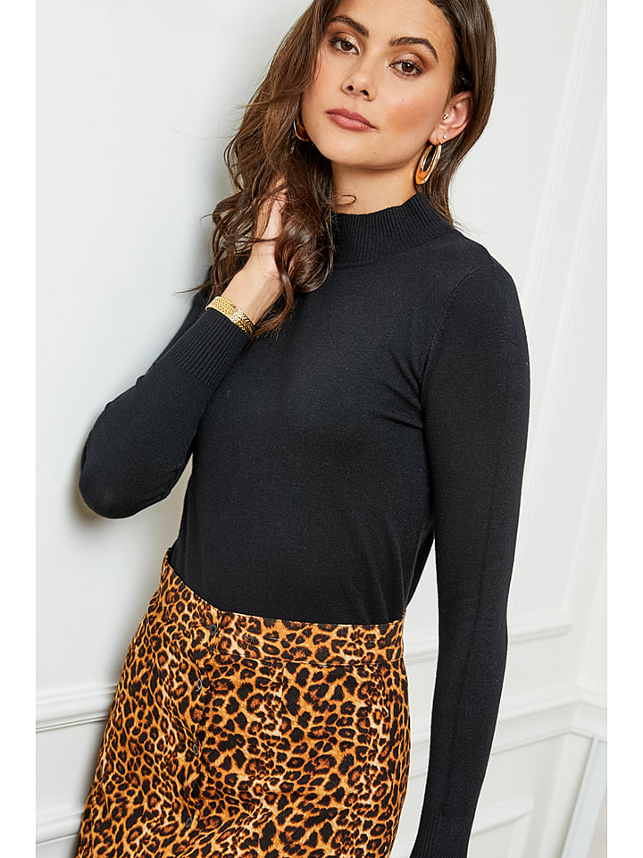 Sweter w kolorze czarnym