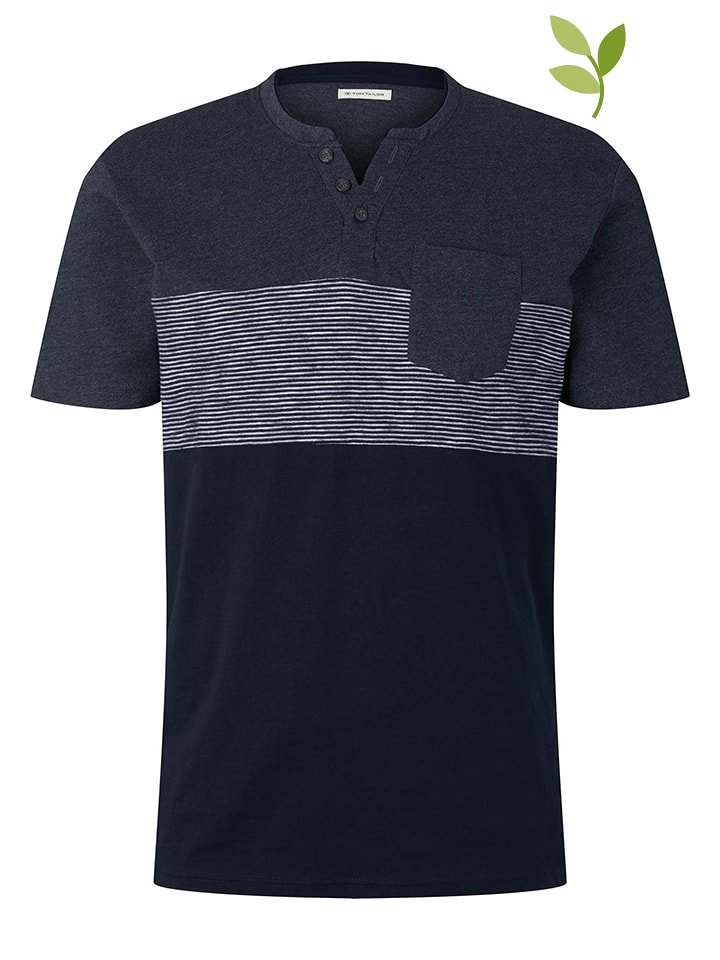 Koszulka w kolorze granatowym