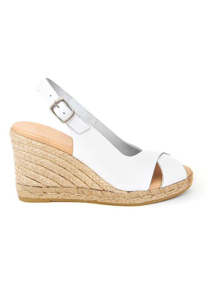 CLKA Skórzane sandały w kolorze białym na koturnie rozmiar: 37