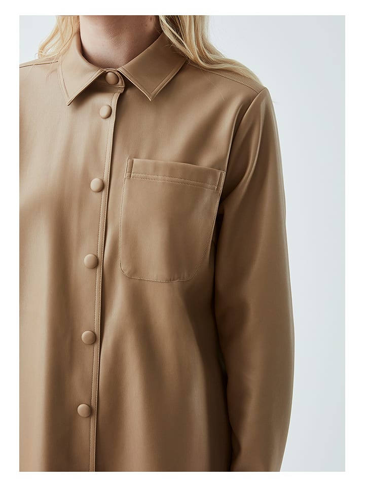 Koszula "Jackson" w kolorze jasnobrązowym