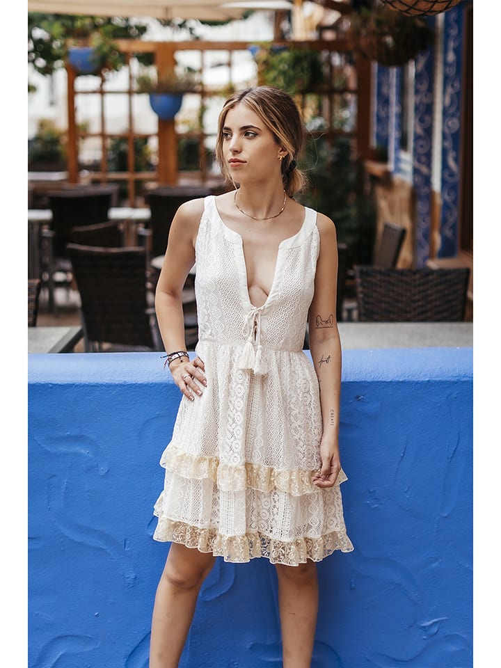 Isla Bonita by SIGRIS Sukienka w kolorze kremowym rozmiar: M