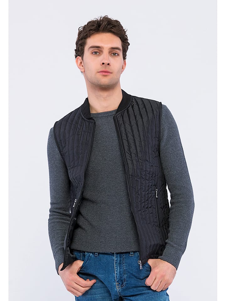 Kamizelka w kolorze czarnym