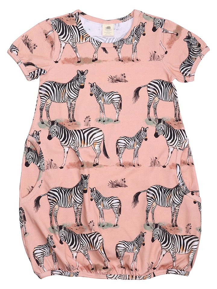 Sukienka w kolorze jasnoróżowym