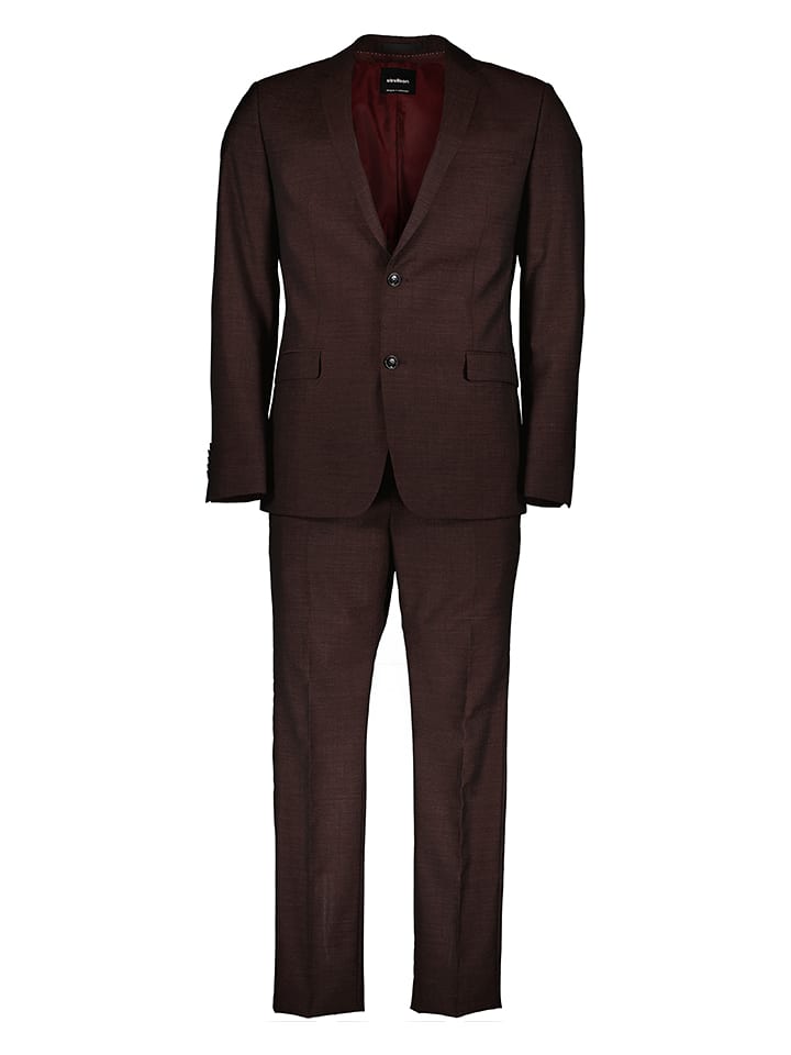 Garnitur w kolorze bordowym