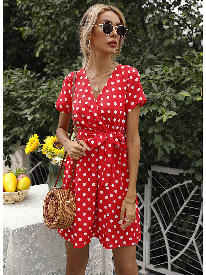 Sukienka w kolorze czerwonym