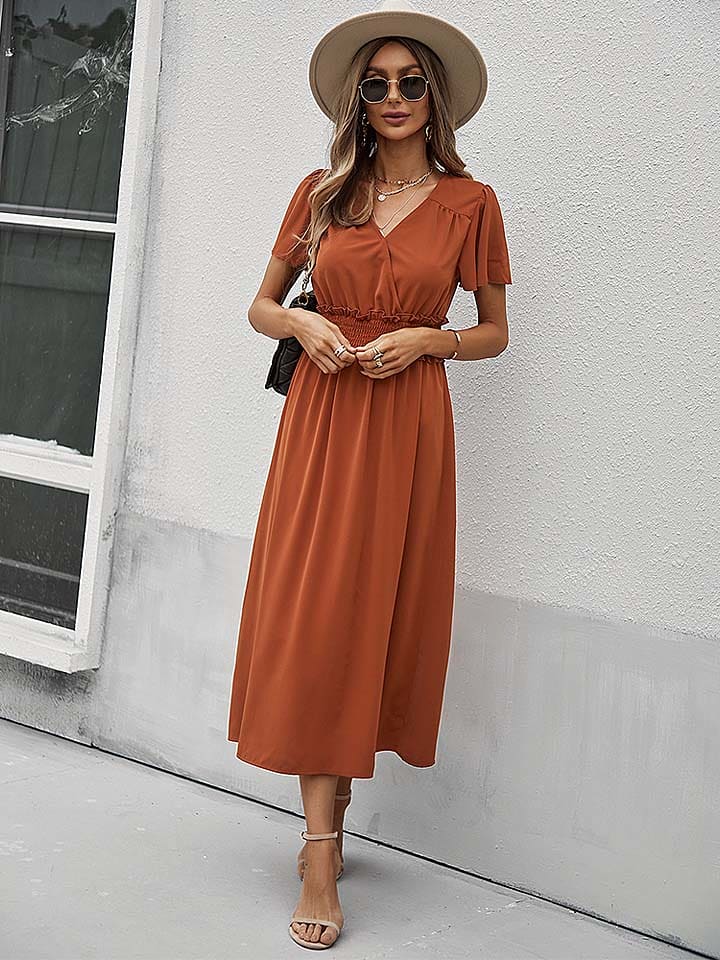 Sukienka w kolorze pomarańczowym